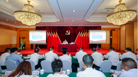 尊龙集团任丁书记带头讲授“不忘初心、牢记使命”主题教育专题党课